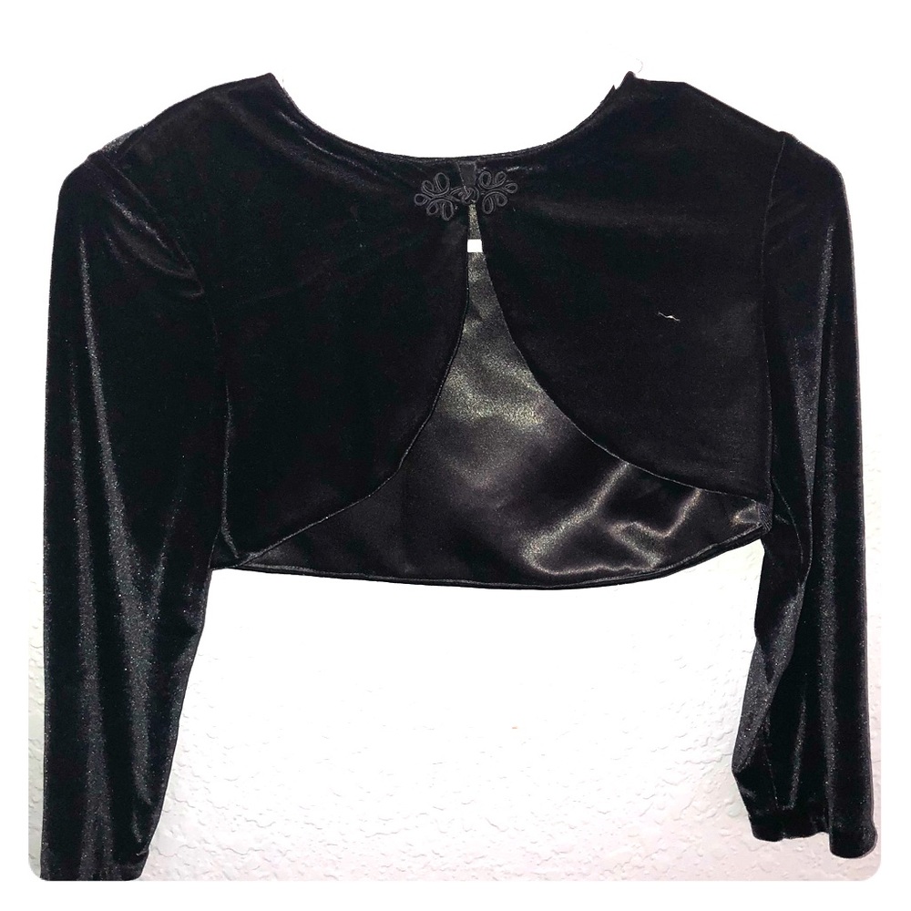crop velvet jacket ! 🕶